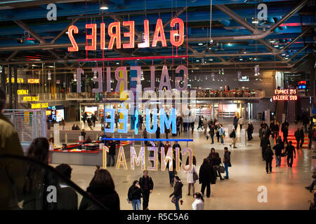 Francia, Parigi, Centro Georges Pompidou, zona di ingresso Foto Stock