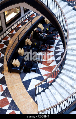 Germania Berlino, Friedrichstrasse, Quartier 206 shopping centre Foto Stock
