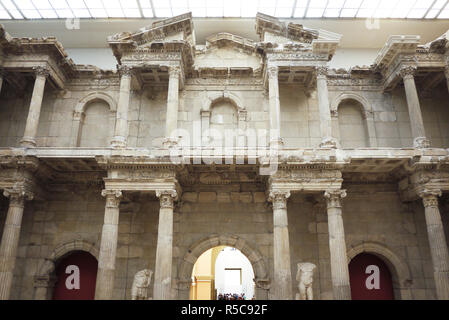 Porta del mercato di Mileto, Pergamon Museum di Berlino, Germania Foto Stock
