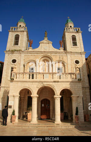 Israele, Bassa Galilea, la chiesa francescana a Kafr Cana contrassegnare il luogo dove Gesù ha effettuato il suo primo miracolo, Foto Stock
