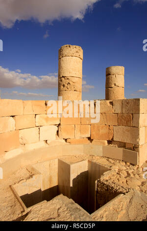 Isarael, Negev, Avdat, costruita nel I secolo dal Nabatei. Un sito del Patrimonio mondiale come parte della Via delle spezie, il battistero dalla Chiesa del nord Foto Stock