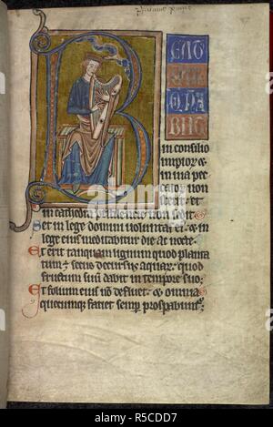 Historiated iniziale "B"(eatus) con Davide che suona l'arpa, seguita da visualizzare script. Salterio. Inghilterra; la seconda metà del XIII secolo. Fonte: Harley 745, f.7. Lingue: Latina. Foto Stock