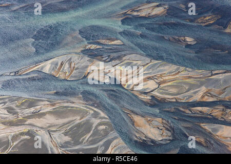Vista aerea del fiume Hosa colorato da fusione glaciale, SW Islanda Foto Stock