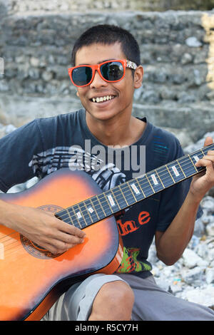 Maldive Meemu Atoll, Muli Isola, persone locali Foto Stock