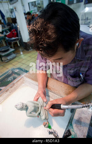 Thailandia Chiang Mai, Jade Carving Foto Stock