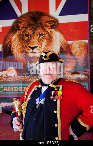 Inghilterra, Londra, Camden, Alan Myatt Town Crier Foto Stock