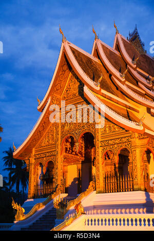 Laos, Luang Prabang, il Museo del Palazzo Reale, Wat Ho Pha Bang Foto Stock