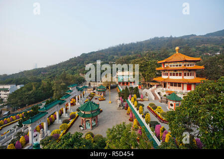 Cina, Hong Kong Tsuen Wan, Istituto di Yuen Yuen, nella sala principale di preghiera Foto Stock