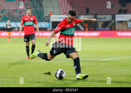 NIJMEGEN, 30-11-2018, Goffert stadium, stagione 2018 / 2019, olandese Keuken Kampioen Divisie, NEC Nijmegen player Brahim Darri segnando il 2-1 durante il match NEC - FC Volendam. Foto Stock