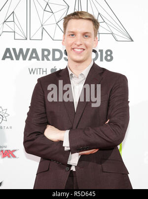 Sydney, NSW, Australia. 28 Nov, 2018. Cantautore britannico George Ezra visto sul tappeto rosso durante il 2018 ARIA Awards. Credito: Belinda Vel/SOPA Immagini/ZUMA filo/Alamy Live News Foto Stock