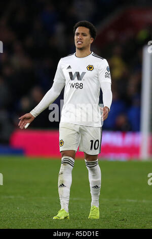 Cardiff, Regno Unito, 30 novembre 2018. Helder Costa di Wolverhampton Wanderers in azione. Premier League, Cardiff City v Wolverhampton Wanderers al Cardiff City Stadium venerdì 30 novembre 2018. Questa immagine può essere utilizzata solo per scopi editoriali. Solo uso editoriale, è richiesta una licenza per uso commerciale. Nessun uso in scommesse, giochi o un singolo giocatore/club/league pubblicazioni. pic da Andrew Orchard/Andrew Orchard fotografia sportiva/Alamy Live news Foto Stock