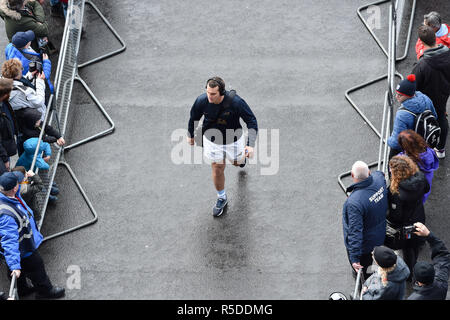 Twickenham, Regno Unito. Il 1 dicembre 2018. Twickenham, Regno Unito , 1 dicembre 2018. Twickenham, Londra, UK, 01 dicembre, 2018. Barbari e Argentina arrivo del team durante il Killik Cup - barbari v Argentina a Twickenham Stadium il Sabato, 01 dicembre 2018. Londra Inghilterra. (Solo uso editoriale, è richiesta una licenza per uso commerciale. Nessun uso in scommesse, giochi o un singolo giocatore/club/league pubblicazioni.) Credito: Taka G Wu/Alamy News Foto Stock