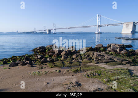 Vista aerea del ponte autostradale si trova in Kagawa, Giappone Foto Stock