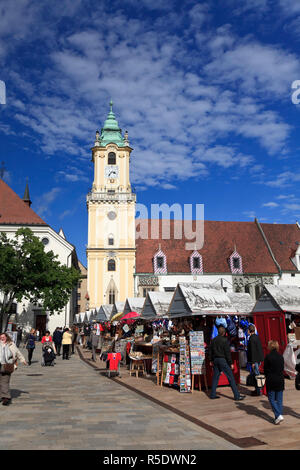 La Slovacchia, Bratislava, città vecchia, Old Town Hall Square (Hlavne Namestie) Foto Stock