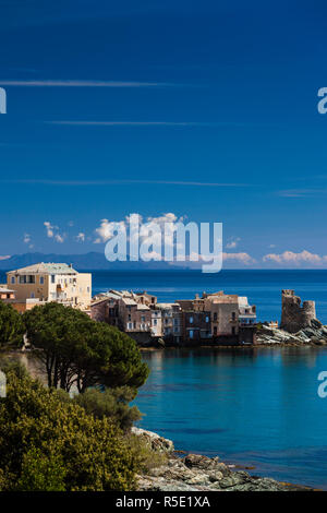 Francia, Corsica, Haute-Corse Reparto, Le Cap Corse, Erbalunga, elevati vista città Foto Stock