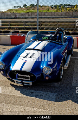 Madrid, Spagna - 30 ottobre 2011. Shelby Cobra 427 nel Jarama Festival Vintage, circuito di Jarama, Madrid, Spagna Foto Stock