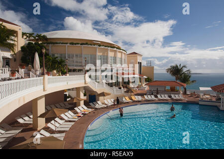 Puerto Rico, East Coast, Fajardo, El Conquistador Hotel Resort, piscina Foto Stock