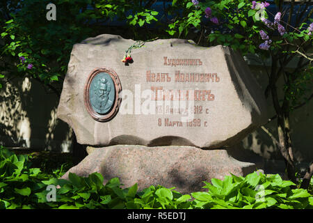 La Russia, San Pietroburgo, Vosstaniya, Tikhvin cimitero, tomba di Ivan Shishkin, artista Foto Stock