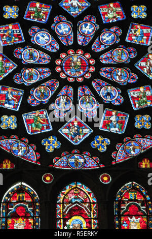 Francia, Eure-et-Loire, Chartres, la cattedrale di Chartres, Nord rosone raffigurante il re della Giudea e dei Profeti Foto Stock