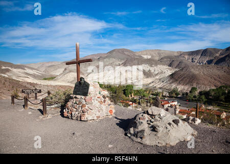 Stati Uniti, California, Parco Nazionale della Valle della Morte, Scottys Castello, tomba di Death Valley Scotty, Walter E. Scott Foto Stock