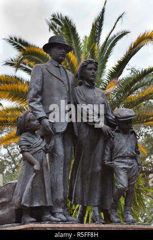 Stati Uniti d'America, Florida, Tampa, Ybor City, cubana Area Patrimonio, Centennial Park, Statua di immigrati Foto Stock