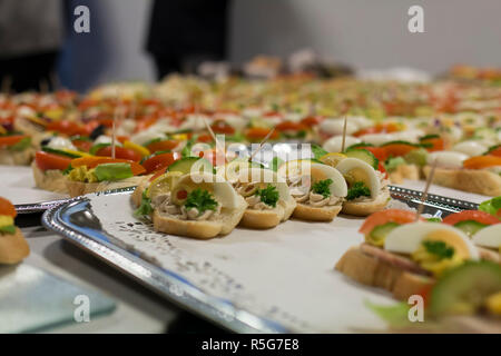 Vista dettagliata del club sandwich serviti a un evento aziendale Foto Stock