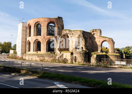 Trier, Germania. I bagni imperiali (Kaiserthermen), un grande complesso termale romano dall'antica città di Augusta Treverorum. Un sito del Patrimonio Mondiale di sinc Foto Stock