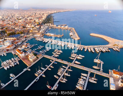 Vista Aerea della Marina di Limassol, Cipro Foto Stock