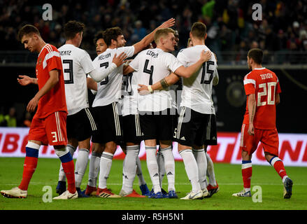 Leipzig, Germania - 15 novembre 2018. Squadra nazionale di calcio tedesca festeggia un gol in amichevole internazionale contro la Russia. Foto Stock