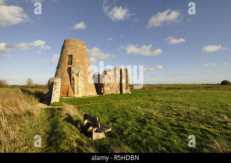 L' Abbazia di San Benet' a Holme accanto al fiume Bure, Norfolk Broads, England Regno Unito Foto Stock