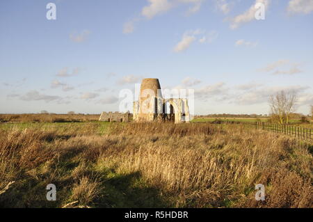 L' Abbazia di San Benet' a Holme accanto al fiume Bure, Norfolk Broads, England Regno Unito Foto Stock