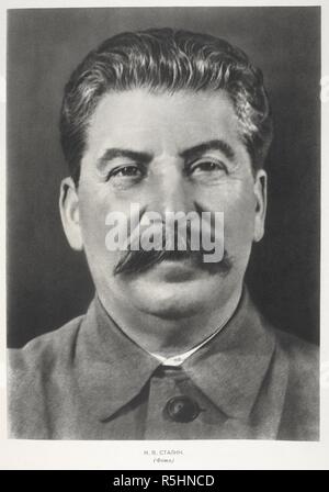 Ritratto di Joseph Stalin (18 dicembre 1878[1] â€" 5 marzo 1953). Il segretario generale del partito comunista dell'Unione Sovietica. (Russo titolo). Un album. Mosca, 1949. Fonte: LR.300.d.8. Foto Stock