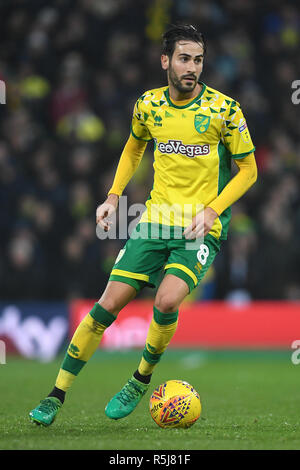 Norwich City's Mario Vrancic durante il cielo di scommessa match del campionato a Carrow Road, Norwich. Stampa foto di associazione. Picture Data: Sabato 1 dicembre, 2018. Vedere PA storia SOCCER Norwich. Foto di credito dovrebbe leggere: Joe Giddens/filo PA. Restrizioni: solo uso editoriale nessun uso non autorizzato di audio, video, dati, calendari, club/campionato loghi o 'live' servizi. Online in corrispondenza uso limitato a 120 immagini, nessun video emulazione. Nessun uso in scommesse, giochi o un singolo giocatore/club/league pubblicazioni. Foto Stock