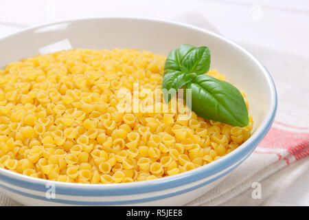 Piccole conchiglie di pasta Foto Stock