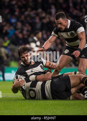 Twickenham, Regno Unito, sabato 1 dicembre, 2018 RFU Rugby Stadium, Inghilterra, Baa-Baas, No.5, Lood de Jager, celebra con compagni di squadra dopo aver segnato una seconda metà di provare durante la Killik Cup match a Twickenham, Baa-Baas vs Argentina, Credito: Pietro SPURRIER/Alamy Live News Foto Stock