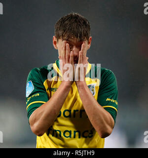 HEERENVEEN , Calcetto , 01-12-2018 , SC Heerenveen - Fortuna Sittard , Abe Lenstra stadium , Stagione 2018 / 2019 , olandese Eredivisie Fortuna Sittard player Clint Essers durante la partita SC Heerenveen - Fortuna Sittard Foto Stock
