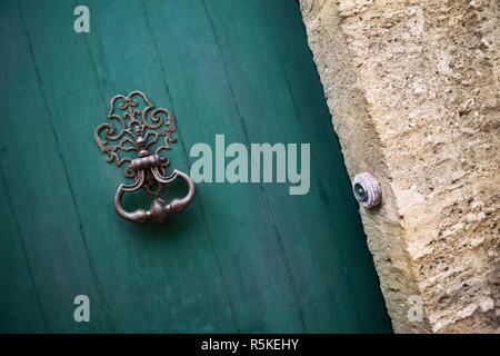 Porta vecchia respingente Foto Stock