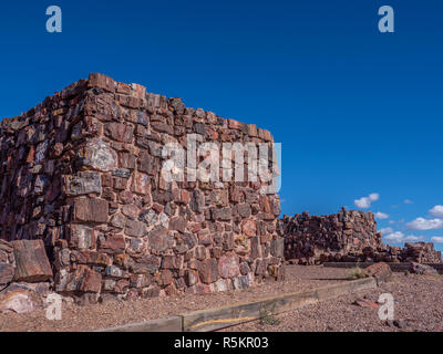 Casa di agata rovina, lunghi Log e casa di agata sentieri, Parco Nazionale della Foresta Pietrificata, Arizona. Foto Stock