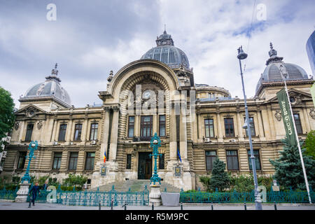 Settembre 22, 2017 Bucarest/Romania - CEC bank headquarters edificio storico nel centro di Bucarest Foto Stock