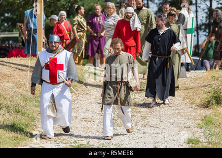 ASENVOGRAD, Bulgaria - 25 giugno 2016 - Fiera medievale in Asenovgrad ricreando la vita dei bulgari durante il Medioevo. Foto Stock