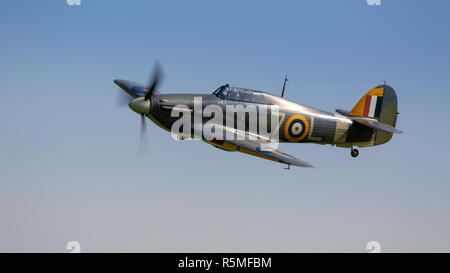 Biggleswade, Regno Unito - 6 Maggio 2018: un Hawker Hurricane vintage aeromobile in volo Foto Stock