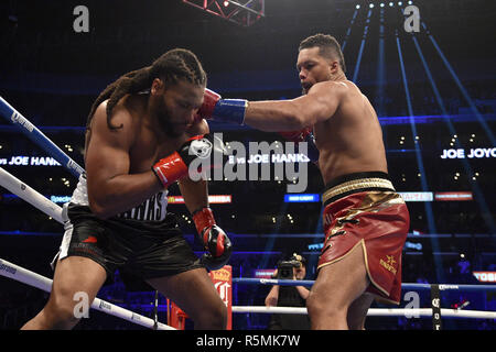 Joe Joyce sconfigge Joe Hanks durante il Heavyweight Championship bout al Staples Center di Los Angeles. Stampa foto di associazione. Picture Data: Sabato 1 dicembre, 2018. Vedere PA storia boxing di Los Angeles. Foto di credito dovrebbe leggere: Lionel Hahn/PA FILO Foto Stock