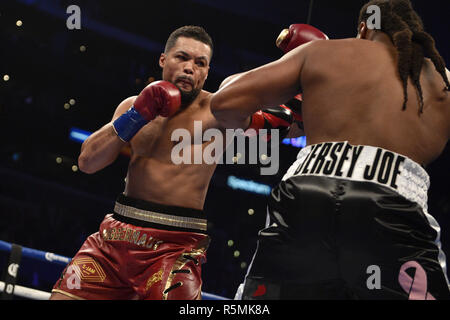 Joe Joyce sconfigge Joe Hanks durante il Heavyweight Championship bout al Staples Center di Los Angeles. Stampa foto di associazione. Picture Data: Sabato 1 dicembre, 2018. Vedere PA storia boxing di Los Angeles. Foto di credito dovrebbe leggere: Lionel Hahn/PA FILO Foto Stock