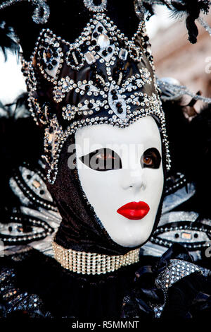 Partecipante in costume al 2011 Carnivale celebrazioni a Venezia Italia Foto Stock