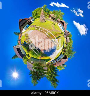 Borgo di campagna Kumrovec pianeta panorama in prospettiva Foto Stock