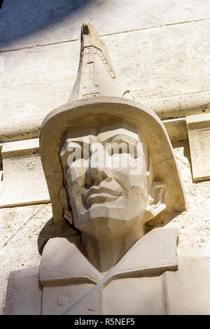 Miami Florida, Coral Gables, edificio storico municipale, 1939, progetto WPA, architetto Phineas Paist, Old Fire House, pompiere, testa, scultura, rilievo, visitatori Foto Stock