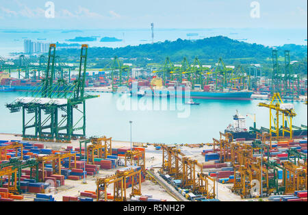 Porto industriale di Singapore Foto Stock