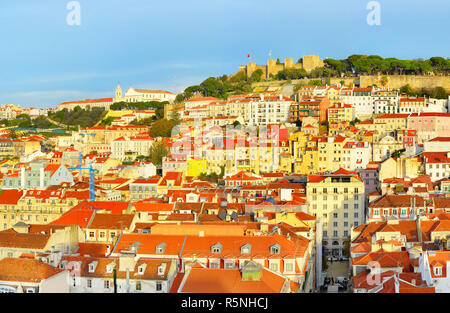 Lisbona Città Vecchia vista, Portogallo Foto Stock