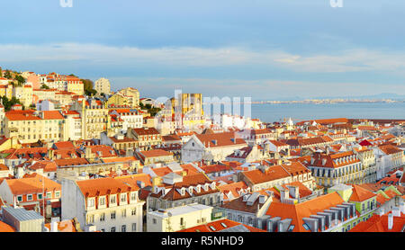 Lisbona Città Vecchia vista, Portogallo Foto Stock