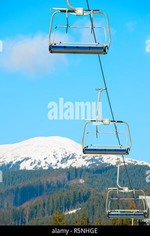 Funivie a stazione sciistica Foto Stock